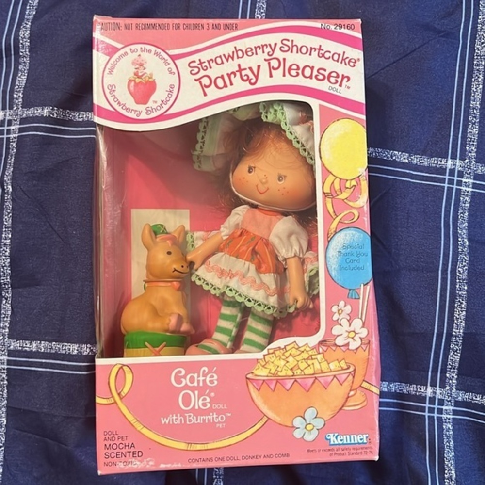 Strawberry Shortcake Cafe Ole Party Pleaser, NRFB